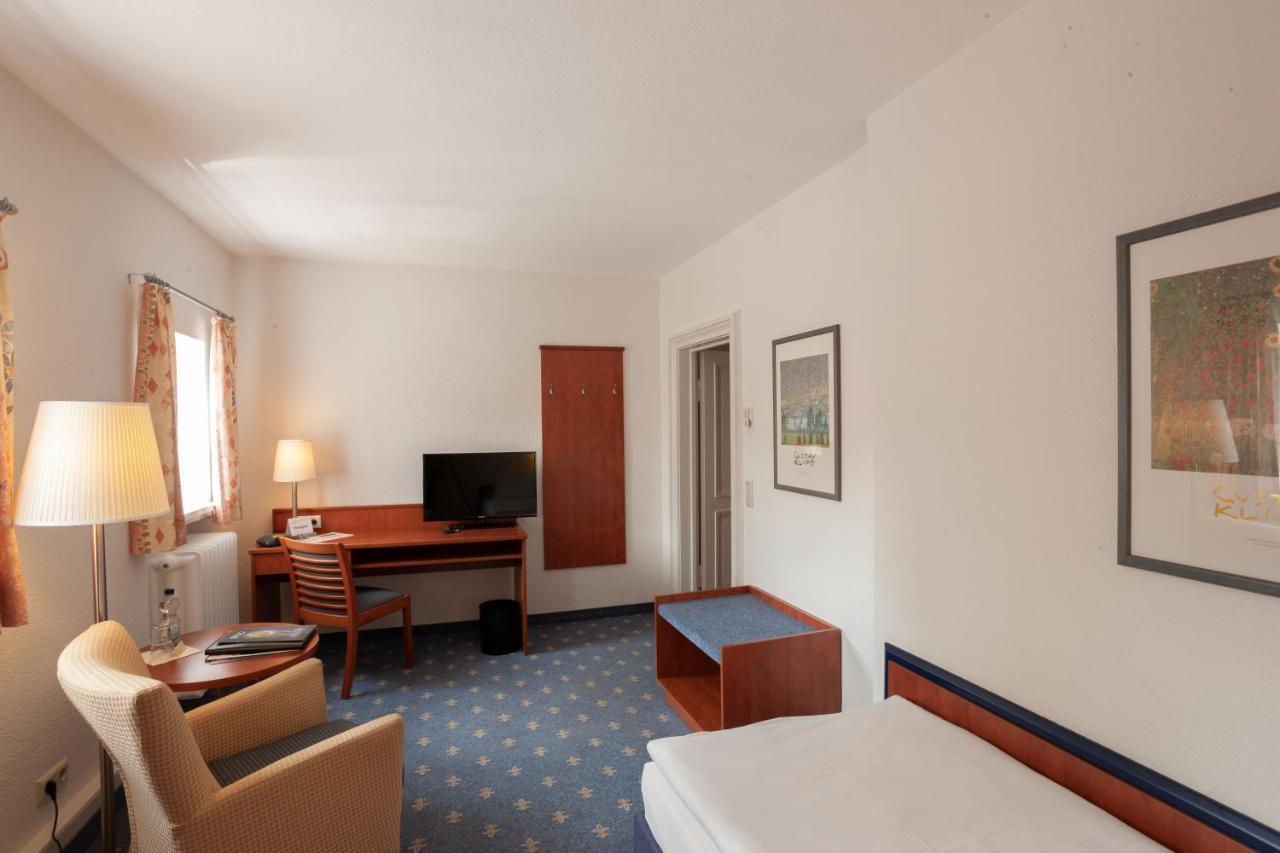 Hotel Am See Salzgitter Bagian luar foto
