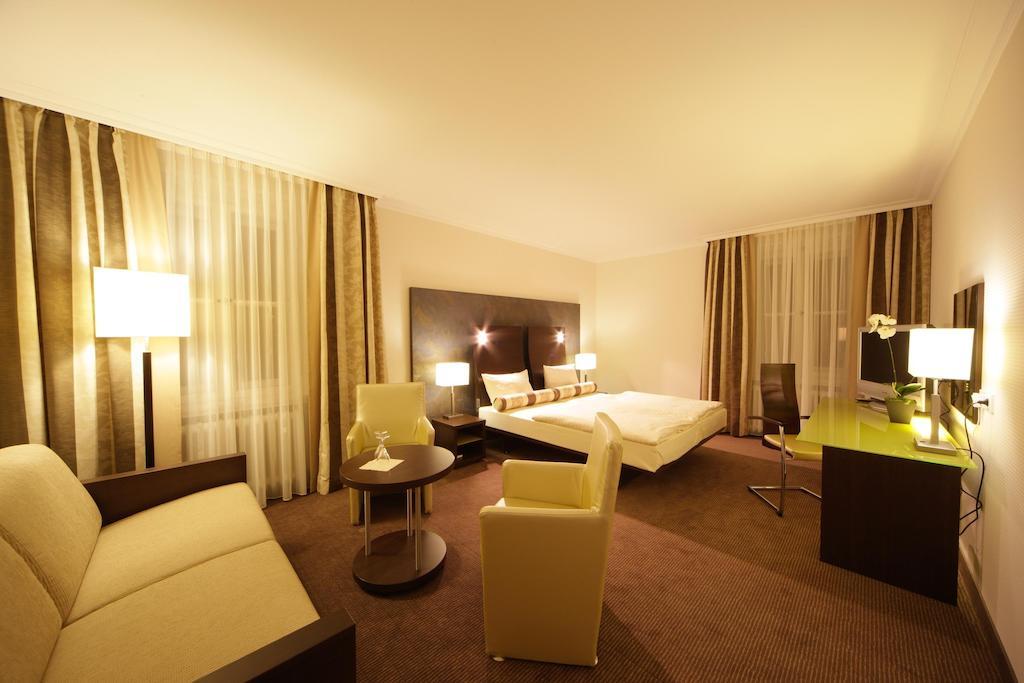 Hotel Am See Salzgitter Bagian luar foto