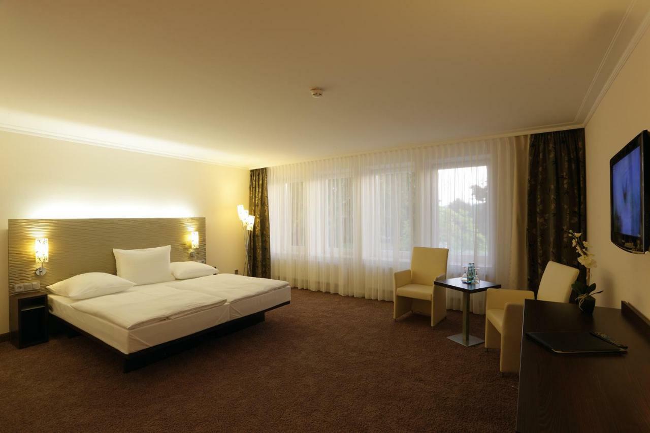 Hotel Am See Salzgitter Bagian luar foto